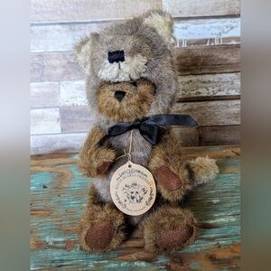 Boyds Bears "Matthew (Fall 2000) Wolf Costume Plush Teddy Bear #91756-15